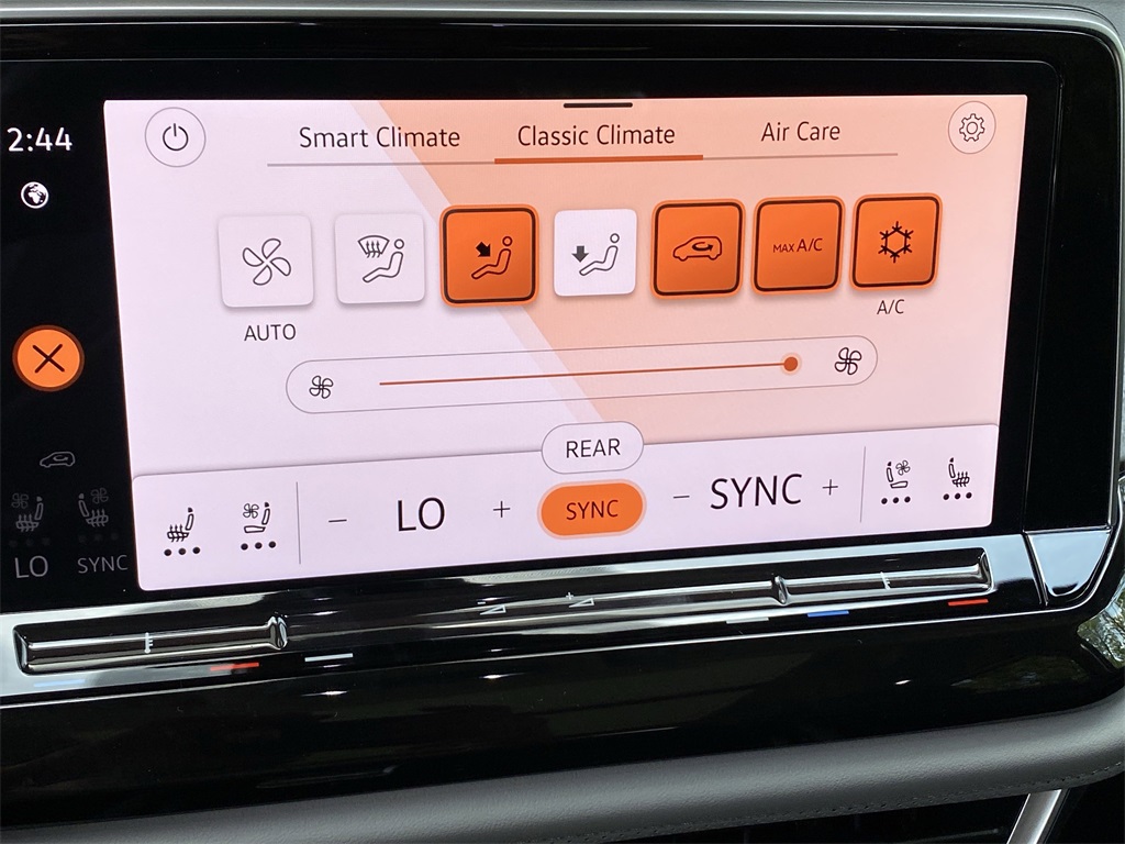 2025 Volkswagen Atlas Peak Edition SE photo 31