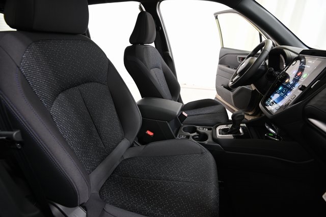 2025 Subaru Forester Premium photo 21