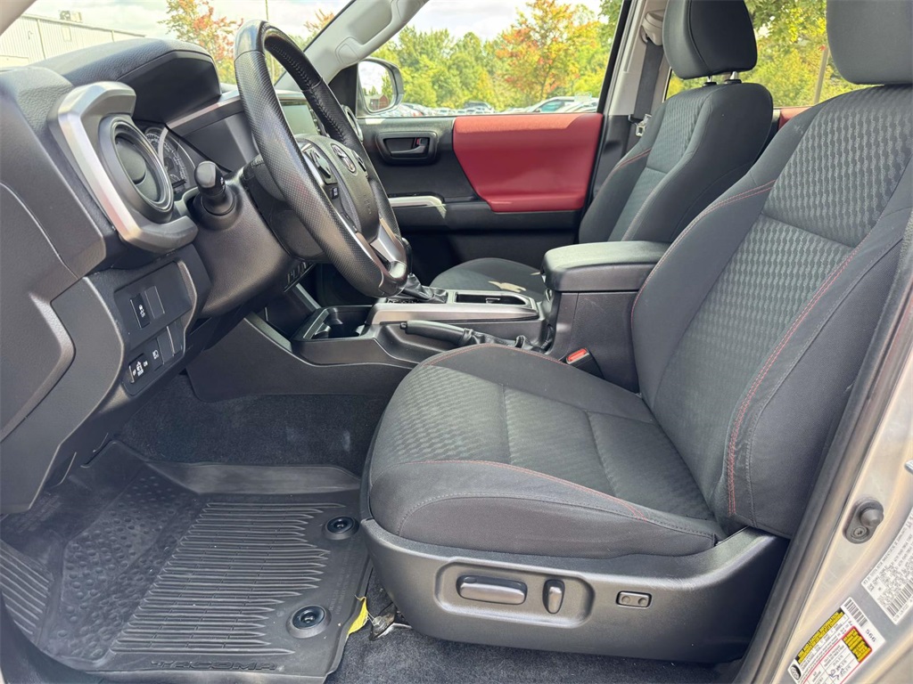 2023 Toyota Tacoma SR5 photo 14