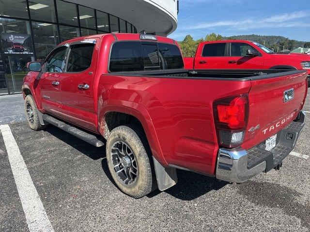 2019 Toyota Tacoma SR5 photo 2