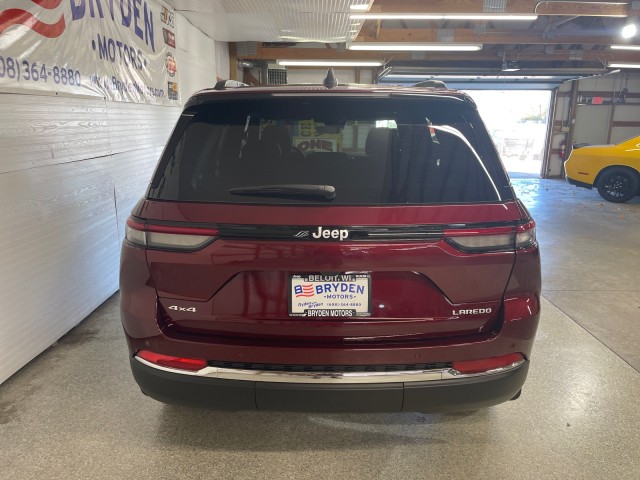 2025 Jeep Grand Cherokee Laredo X photo 2