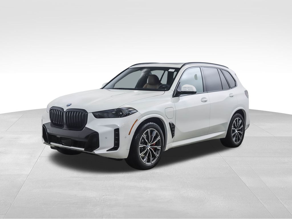2026 BMW X5 50e's photo