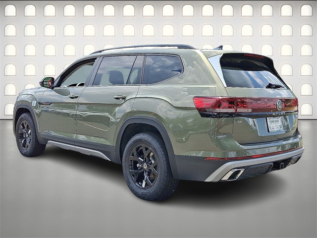 2025 Volkswagen Atlas Peak Edition SE photo 3