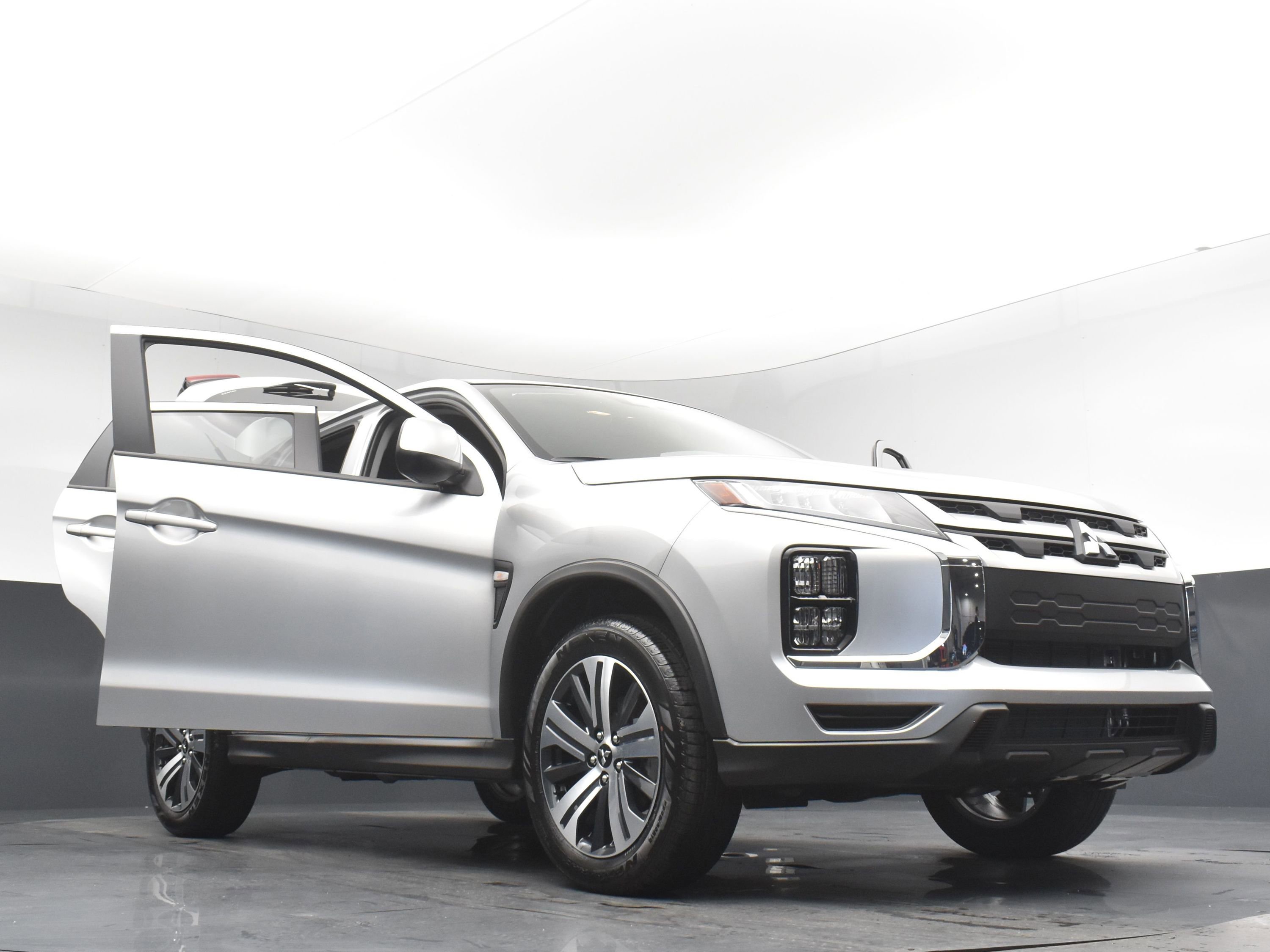 2025 Mitsubishi Outlander Sport SE photo 26