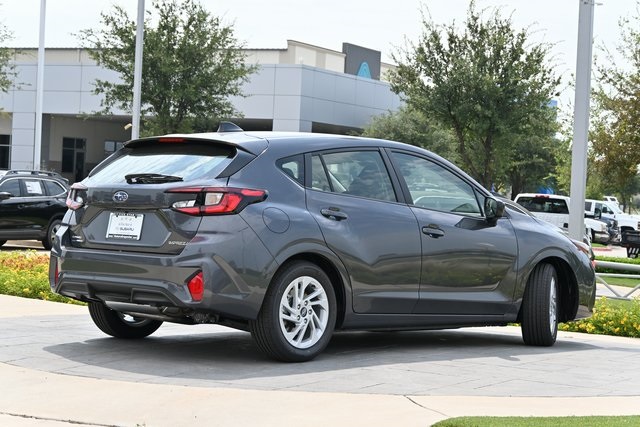 2025 Subaru Impreza Base photo 3