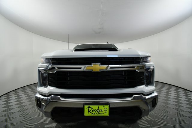 2025 Chevrolet Silverado 3500HD LT photo 6