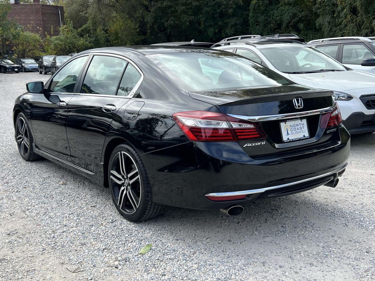 2017 Honda Accord Sport photo 2