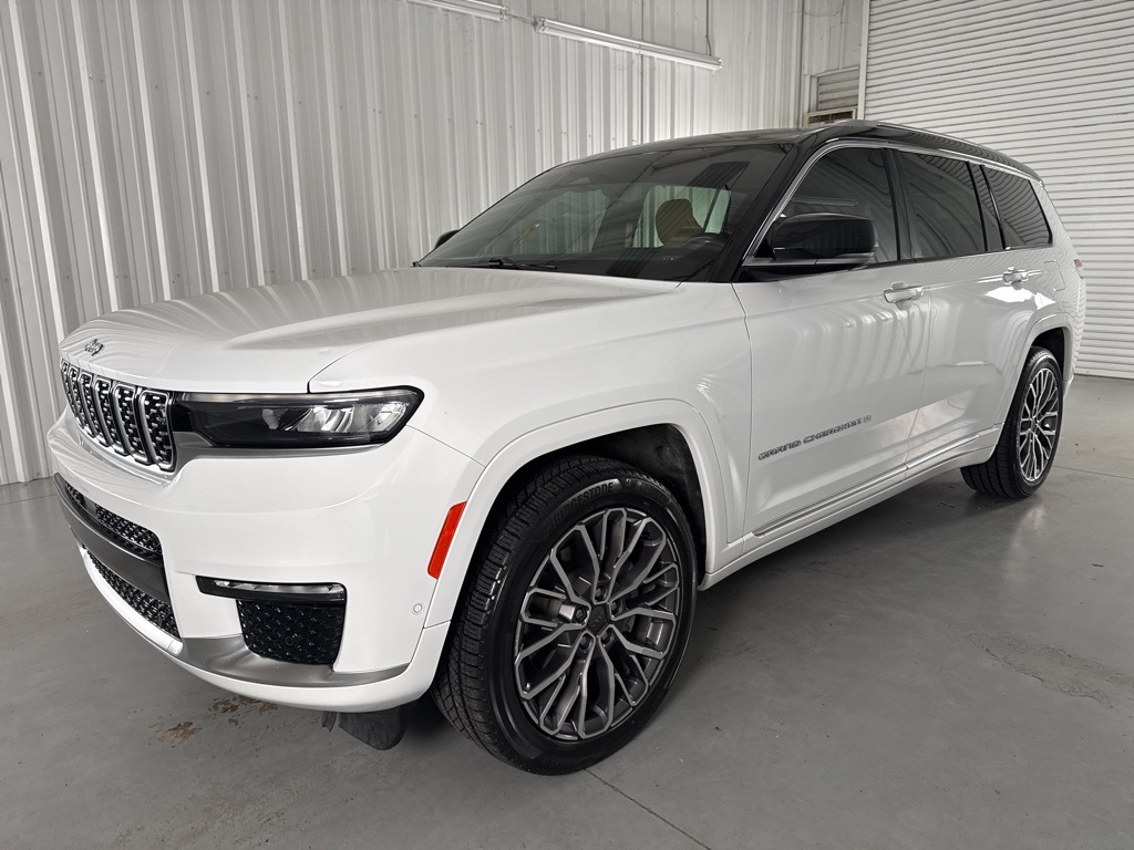 2021 Jeep Grand Cherokee L Summit photo 3
