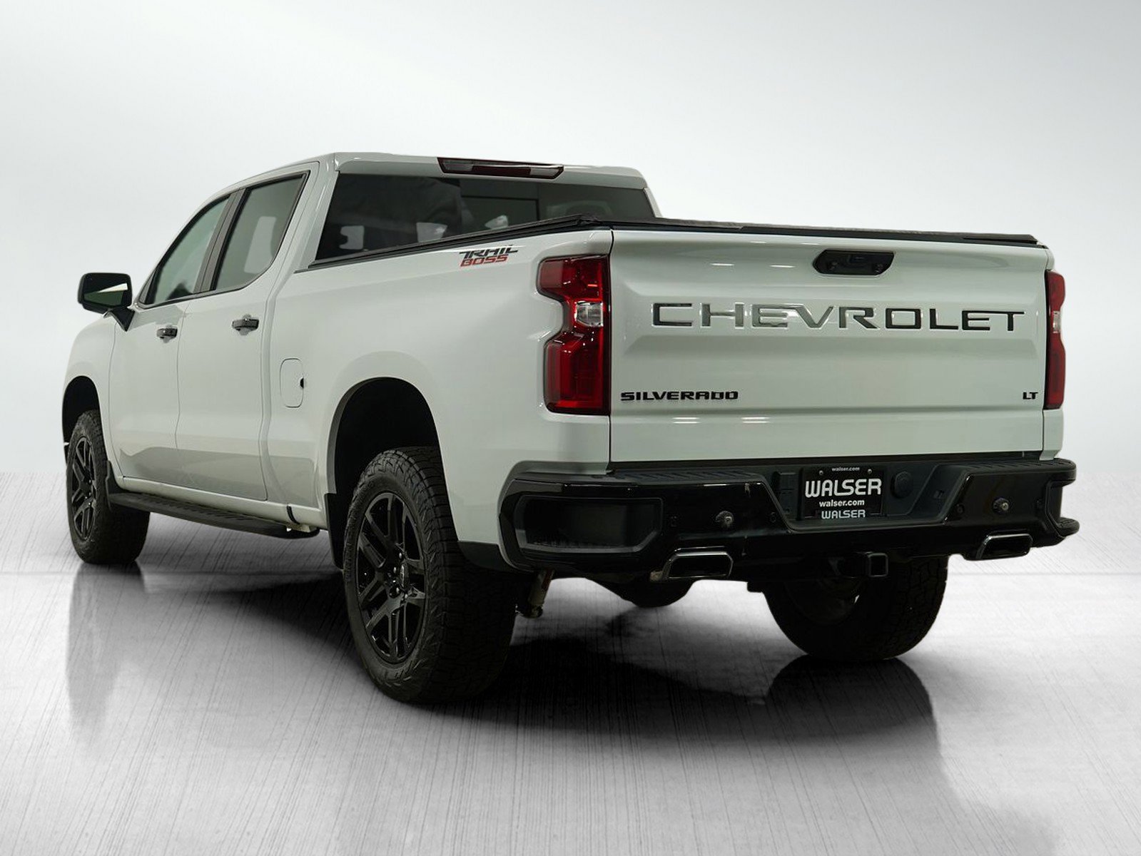 2022 Chevrolet Silverado 1500 LT Trail Boss photo 2