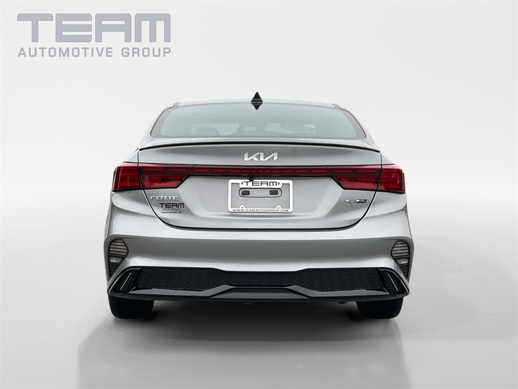2024 Kia Forte GT-Line photo 6