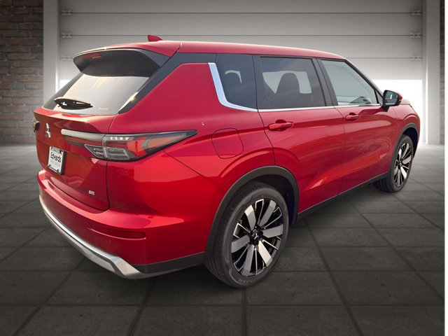 2025 Mitsubishi Outlander SE Ralliart photo 3