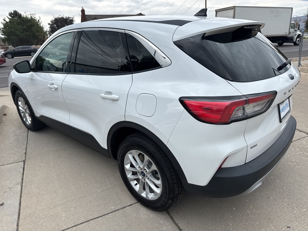 2022 Ford Escape SE photo 5