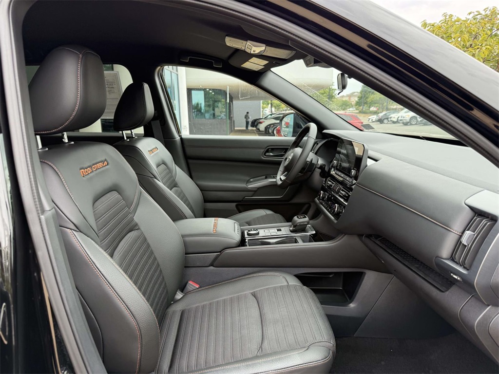 2025 Nissan Pathfinder Rock Creek photo 11
