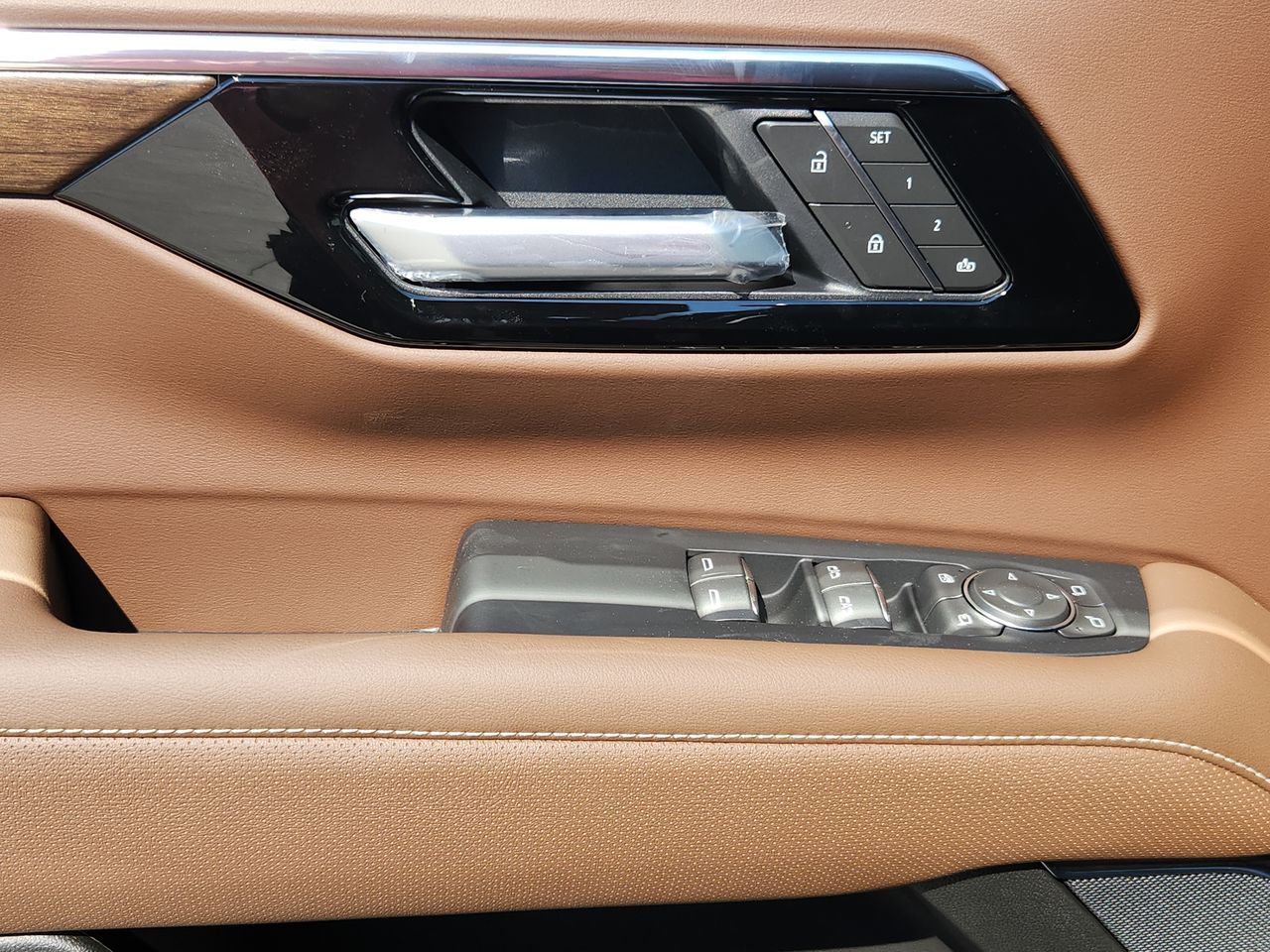 2025 Chevrolet Suburban High Country photo 23