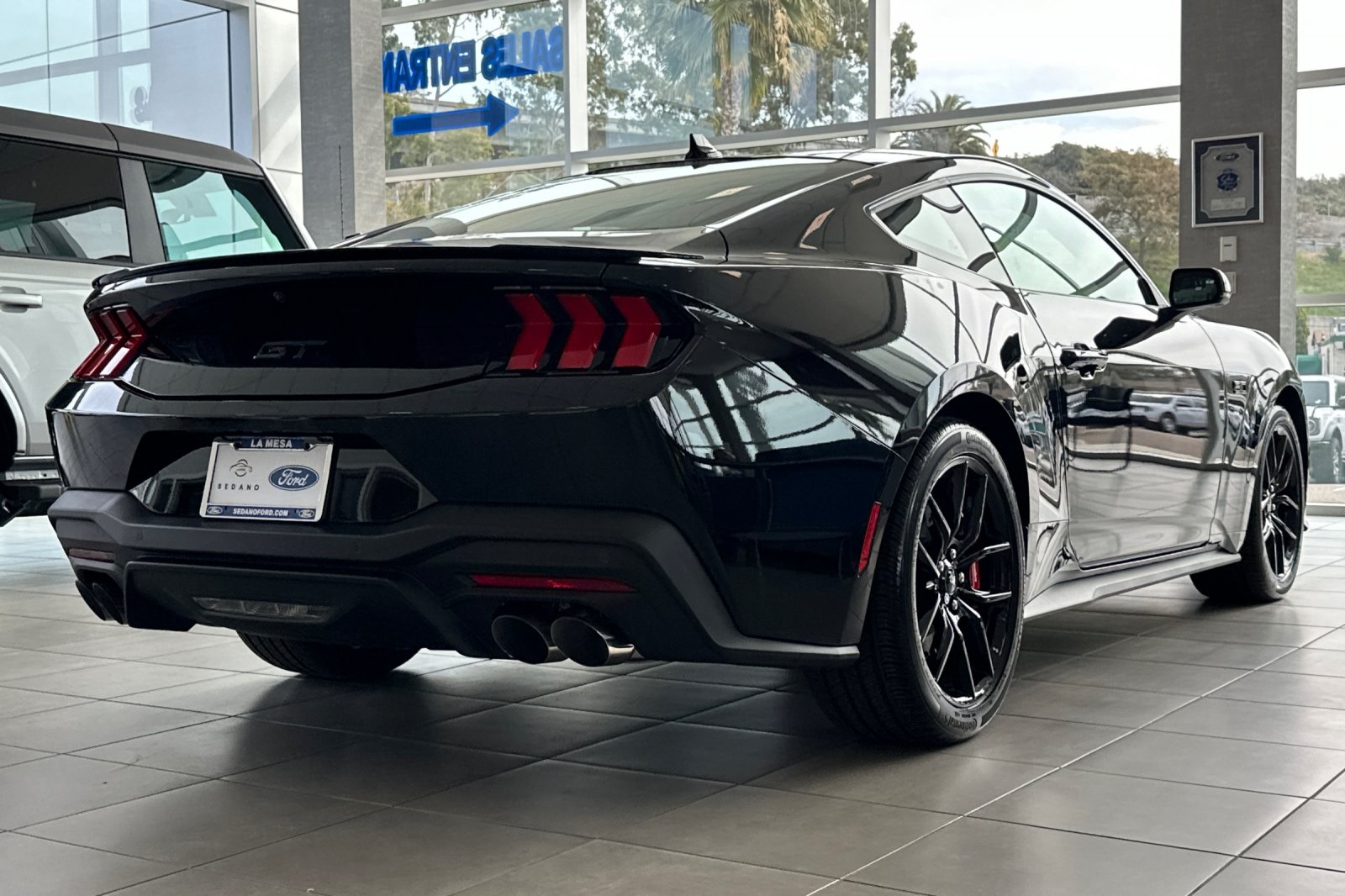 2025 Ford Mustang GT Premium photo 2