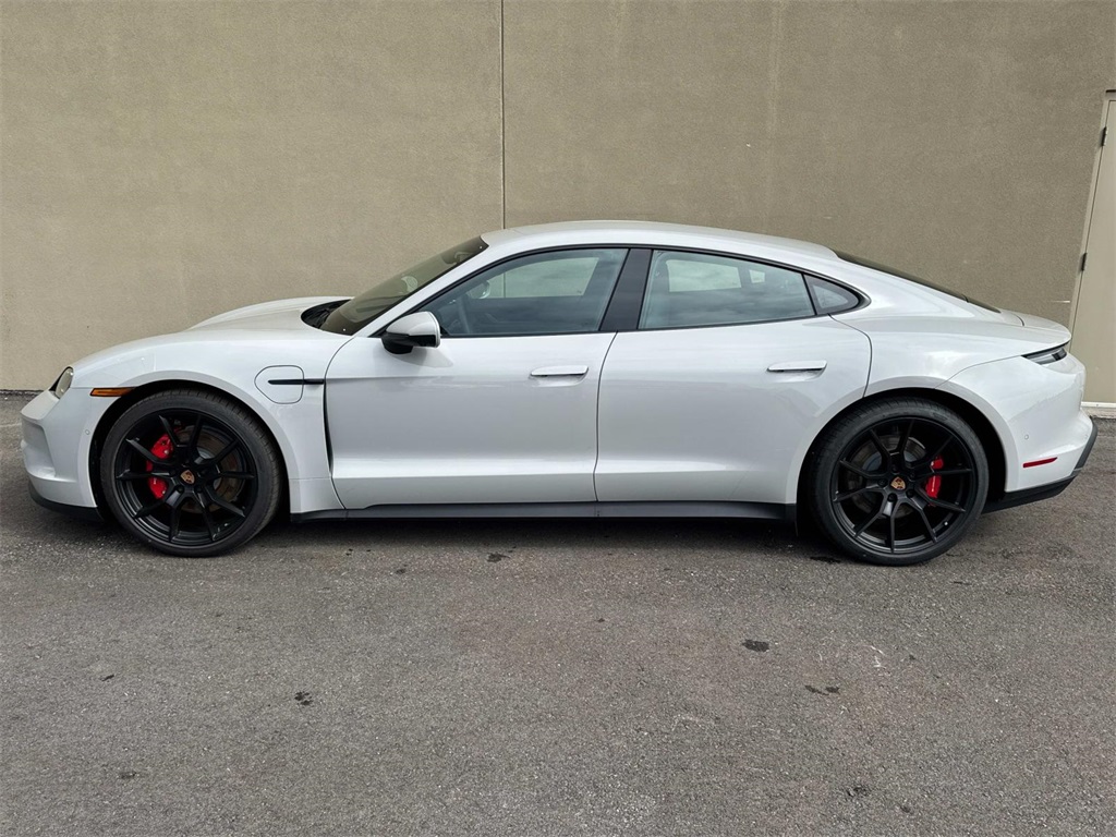 2025 Porsche Taycan 4S photo 2