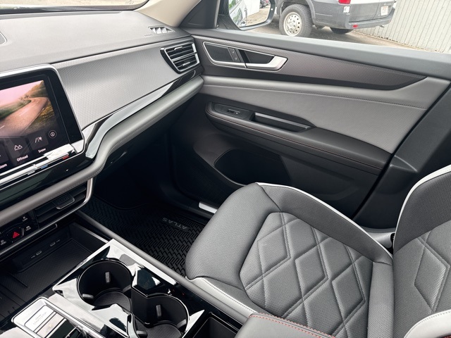 2025 Volkswagen Atlas Peak Edition SE photo 21