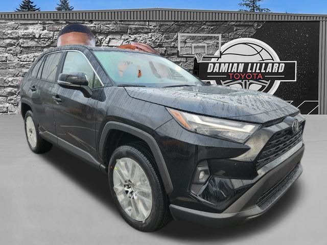 2025 Toyota RAV4 XLE Premium's photo