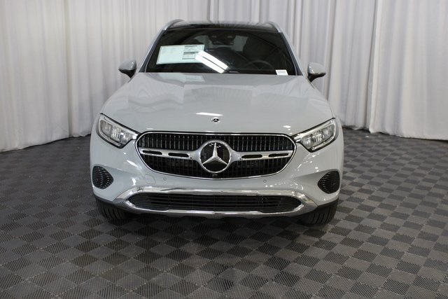 2025 Mercedes Benz GLC 350e 4MATIC photo 2