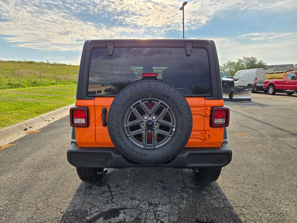2025 Jeep Wrangler Sport S photo 4