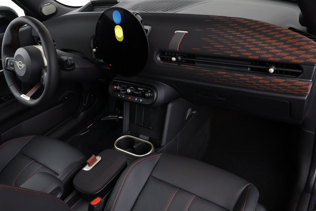 2025 Mini Cooper 2 Door Hardtop Iconic photo 21