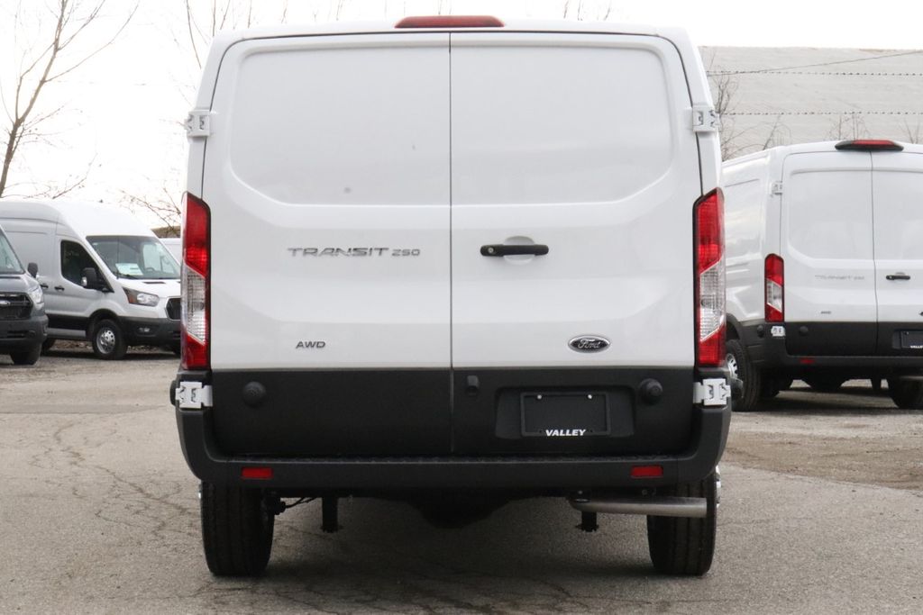 2025 Ford Transit photo 4