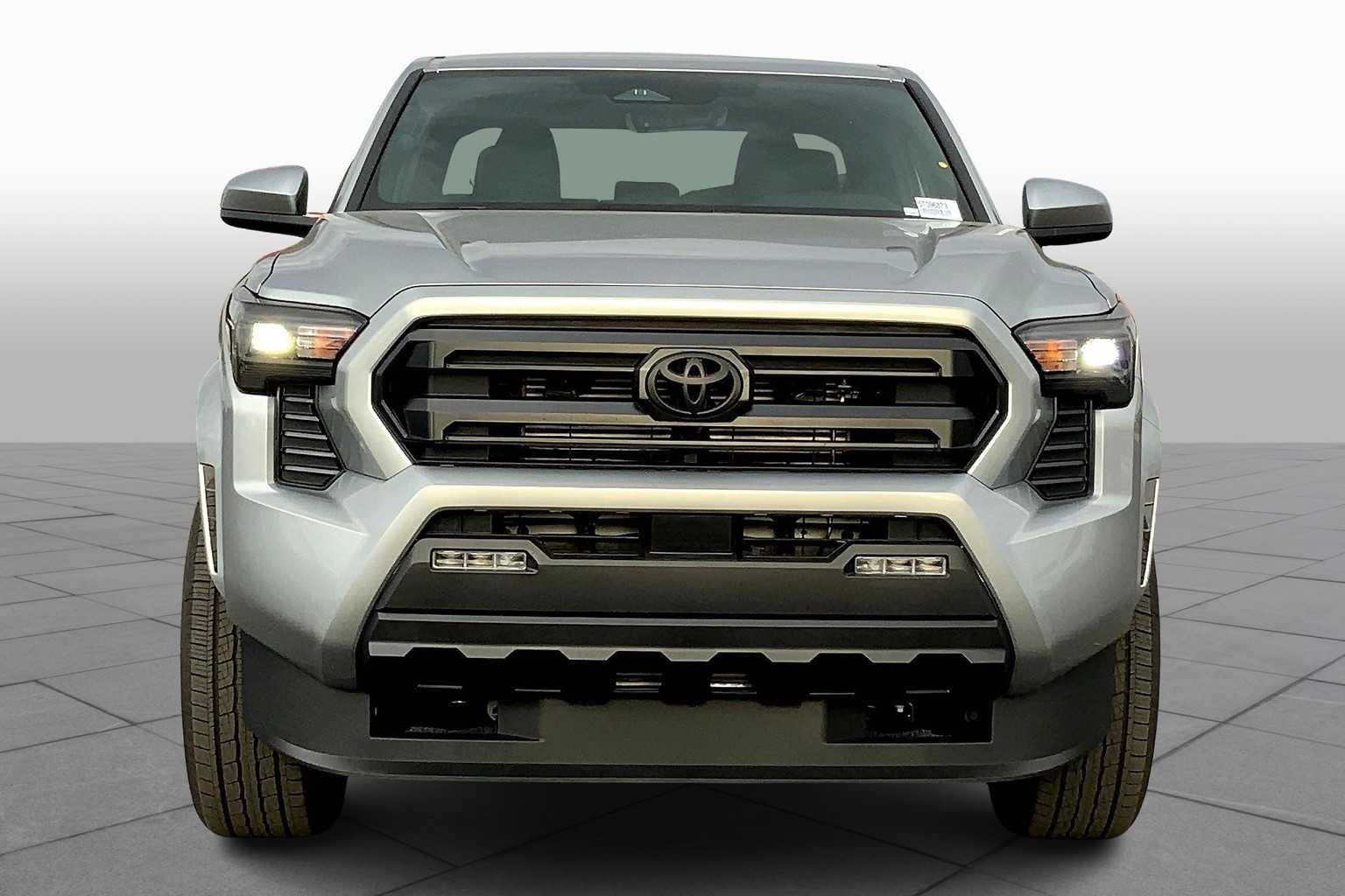 2025 Toyota Tacoma SR5 photo 3