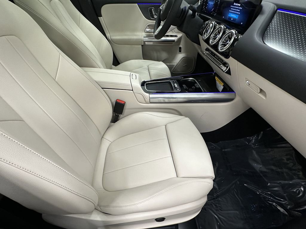 2026 Mercedes Benz GLA 250 4MATIC photo 13