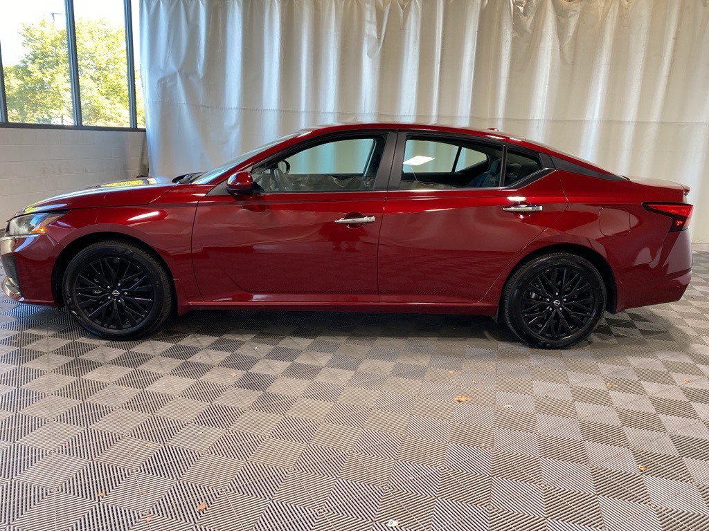 2025 Nissan Altima 2.5 SV photo 4