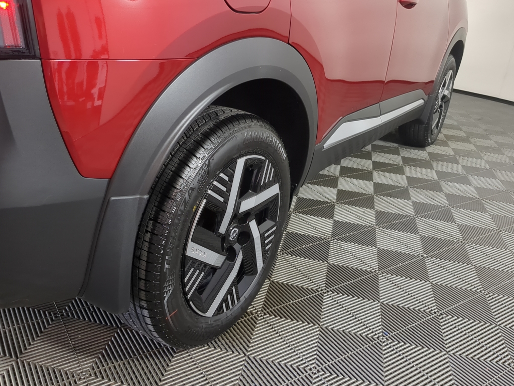 2026 Nissan Kicks SV photo 7