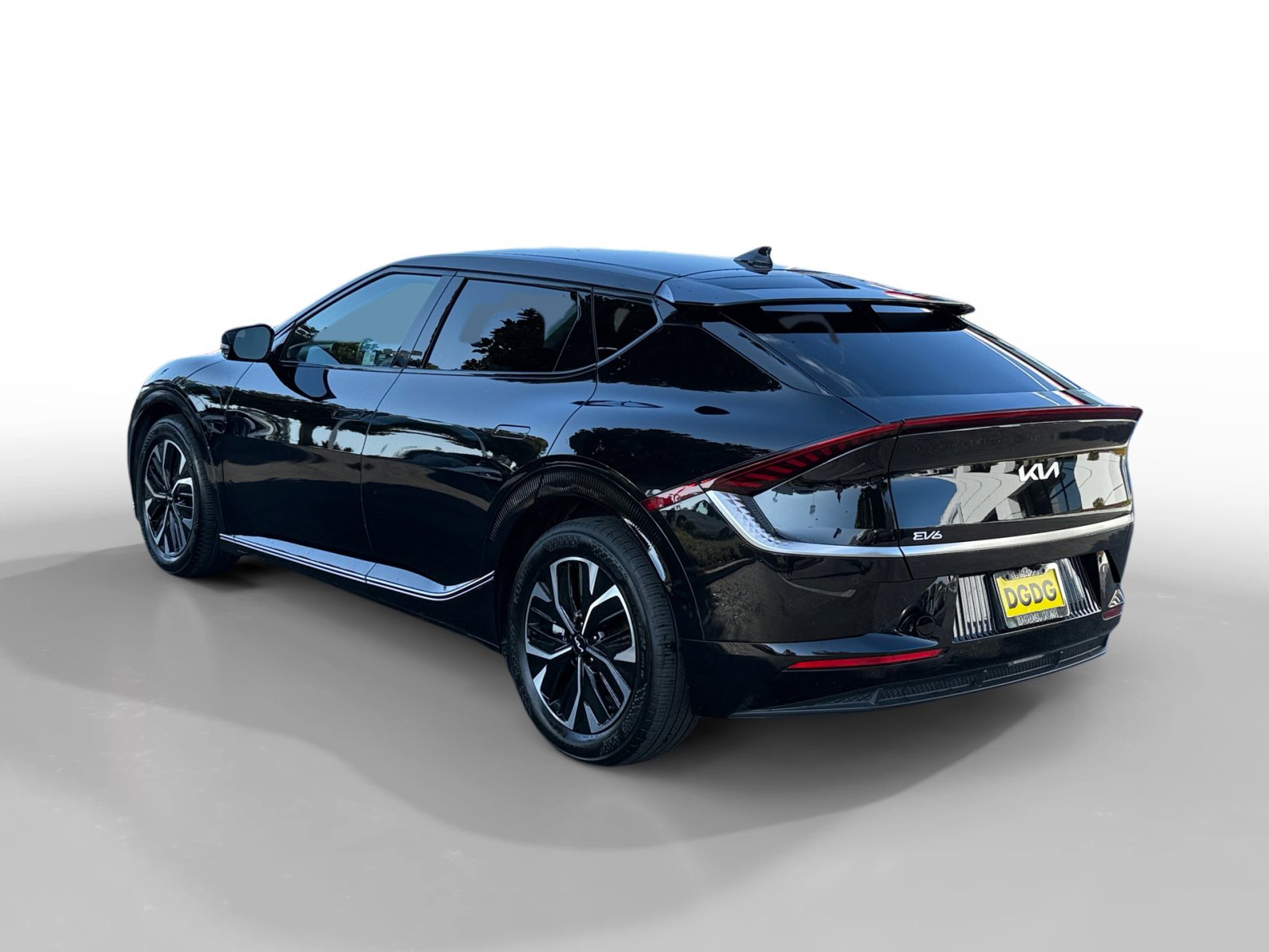 2022 Kia EV6 Wind photo 3