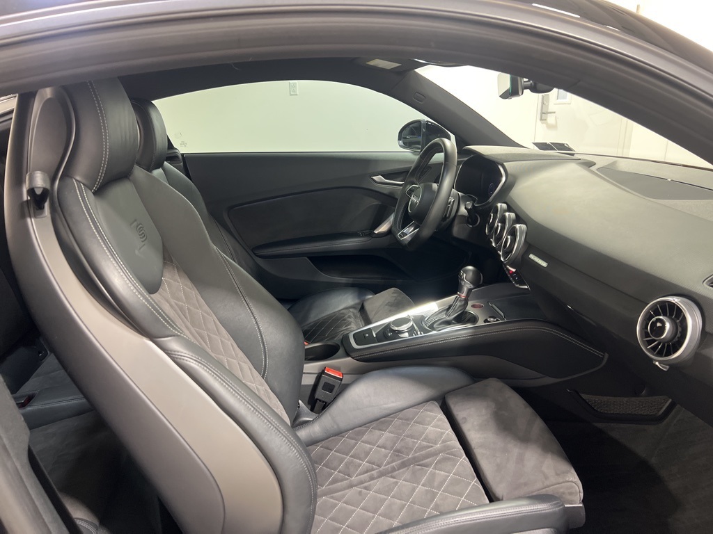 2017 Audi TTS photo 20