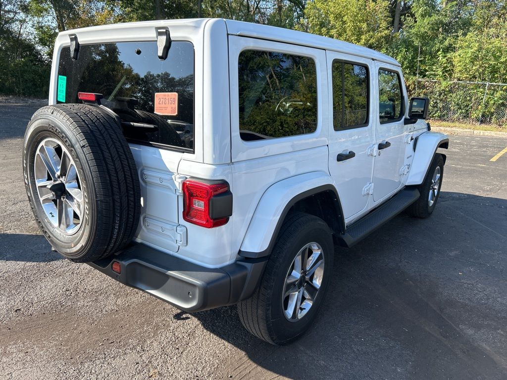 2021 Jeep Wrangler Unlimited Sahara photo 3
