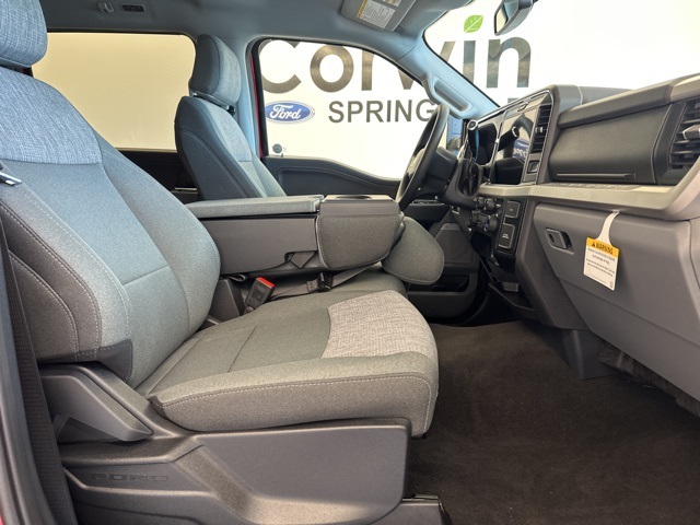 2025 Ford F-250 XLT photo 26