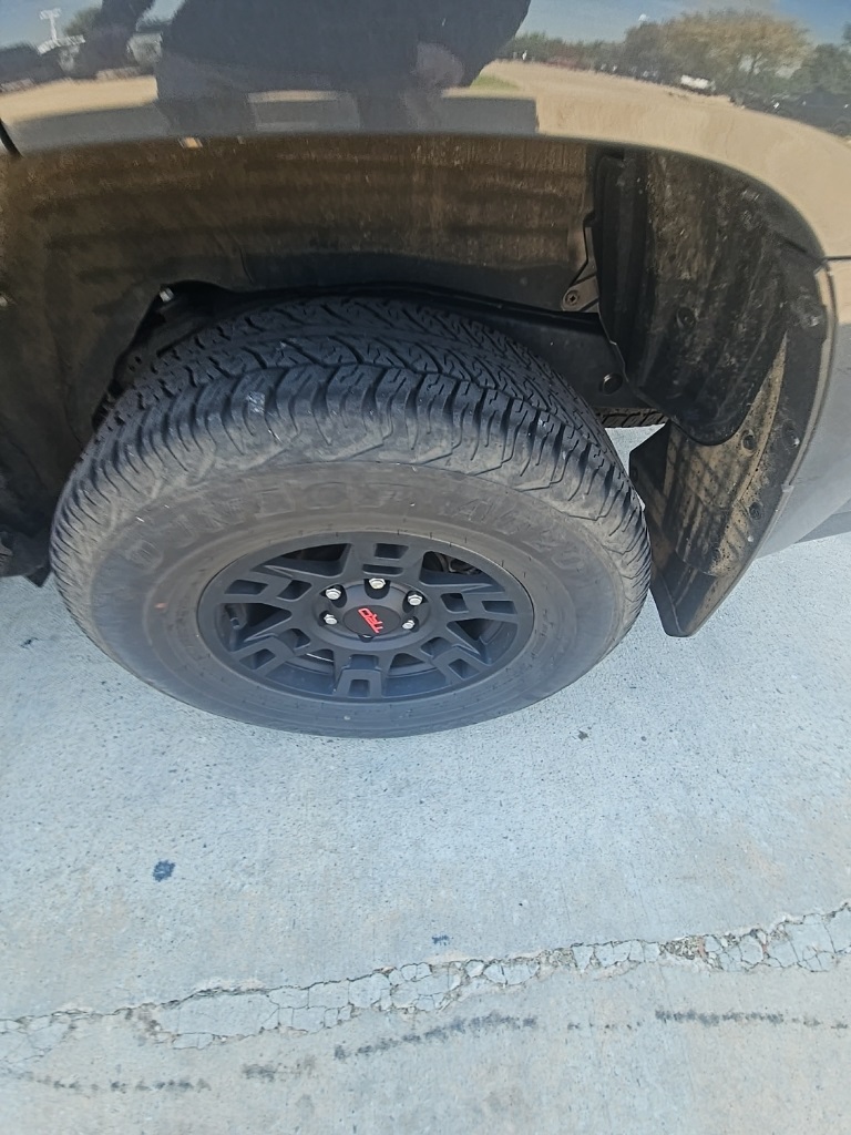 2024 Toyota 4Runner SR5 Premium photo 5