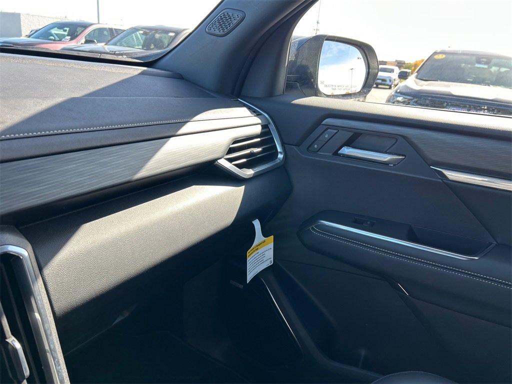 2026 GMC ACADIA - Image 24