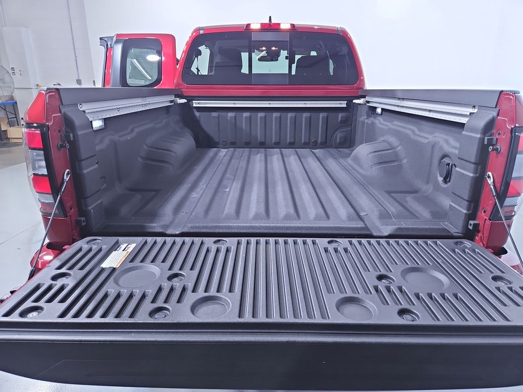 2024 Nissan Frontier SV photo 21