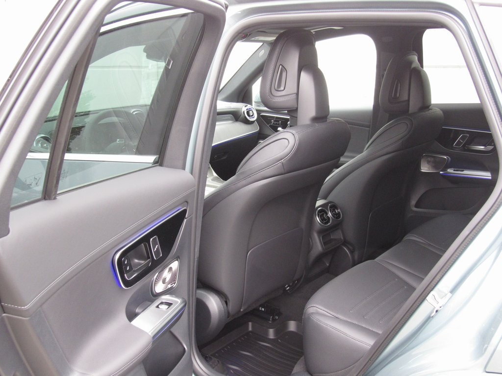 2026 Mercedes Benz GLC 300 4MATIC photo 10