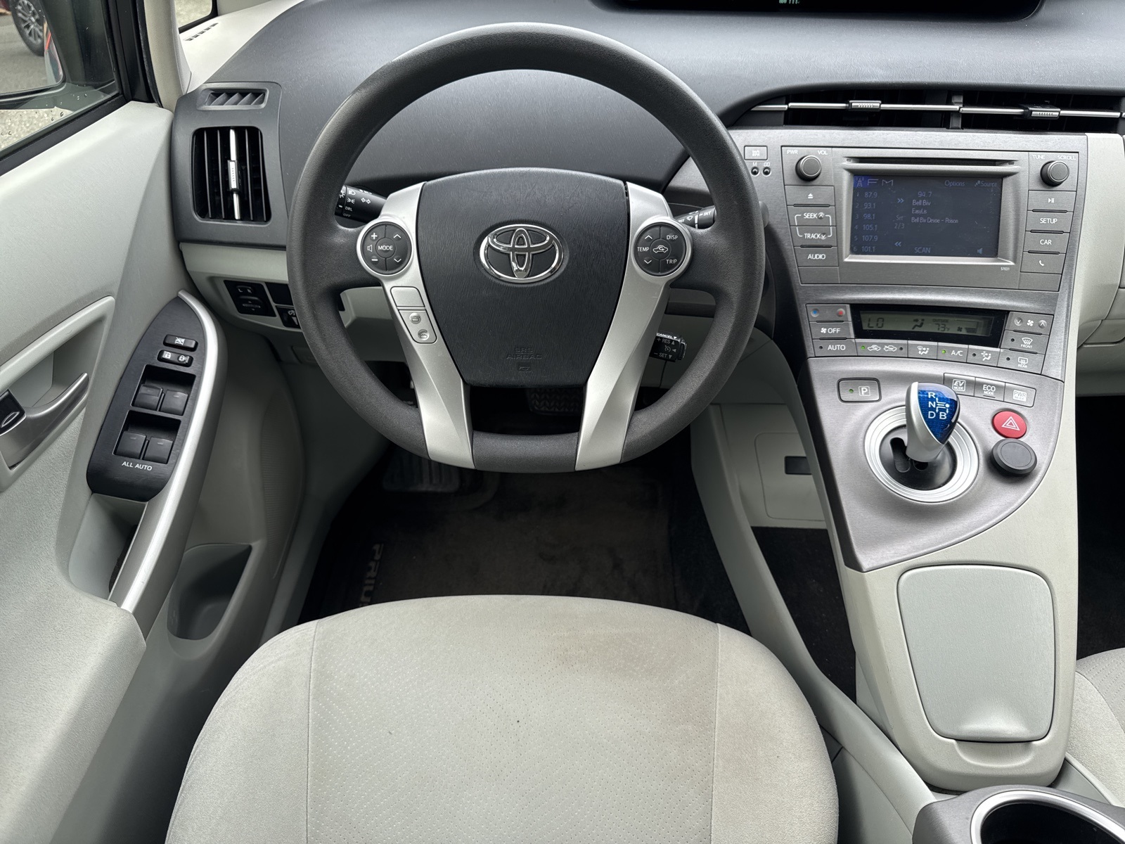 2013 Toyota Prius Two photo 15