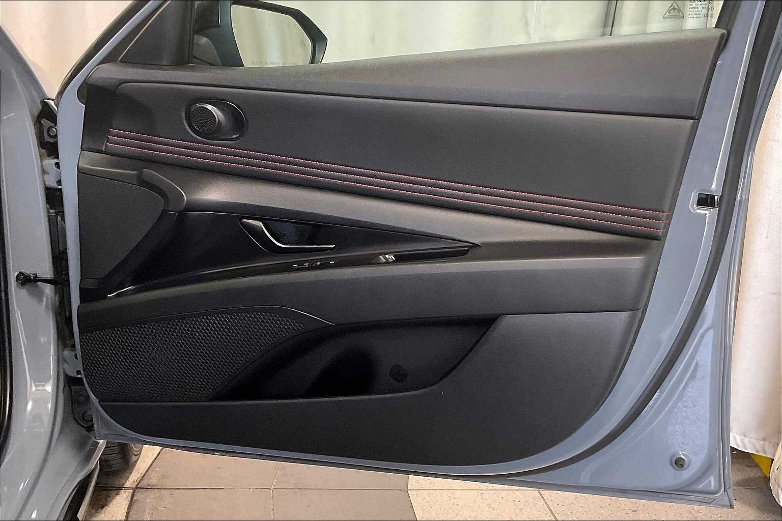 2023 Hyundai Elantra N Line photo 12