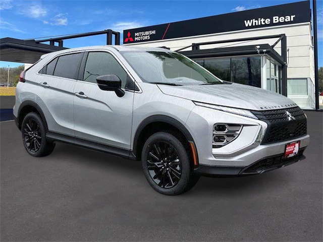 2026 Mitsubishi Eclipse Cross LE's photo