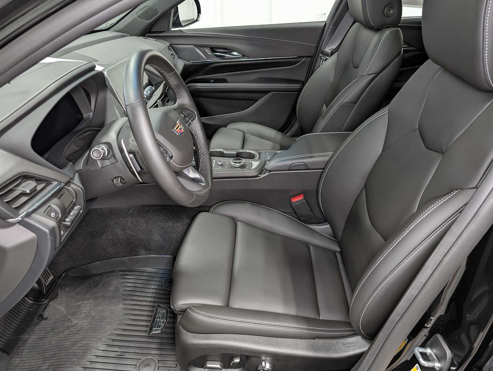 2024 Cadillac CT4 photo 4