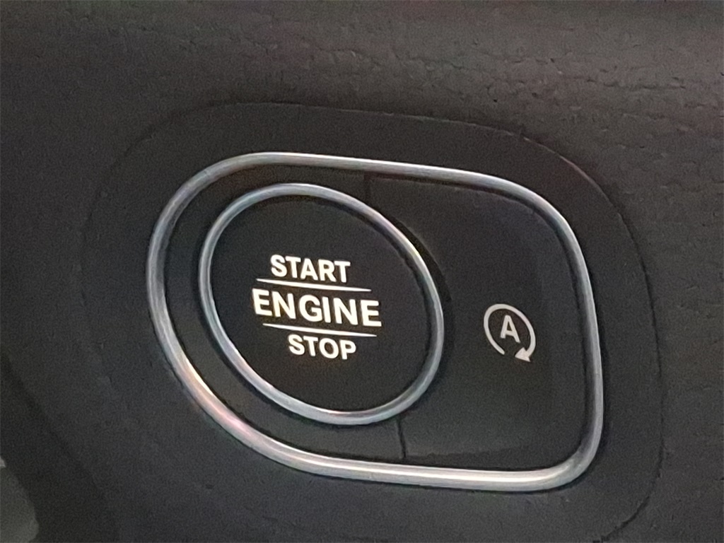 2025 Mercedes Benz GLS 450 4MATIC photo 17