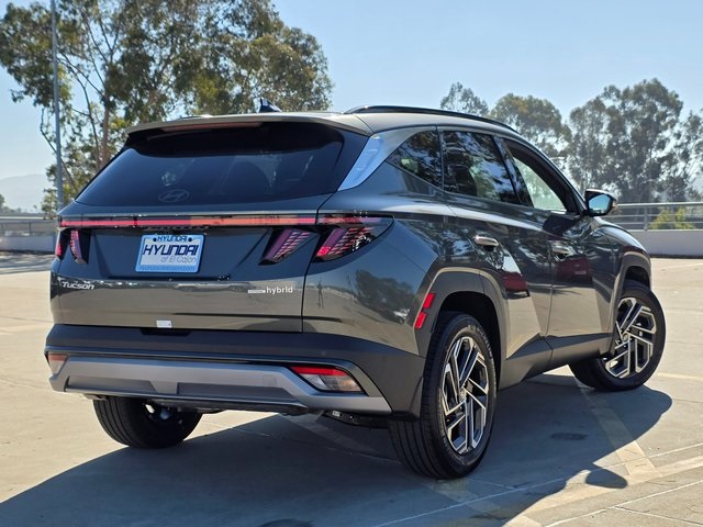 2026 Hyundai Tucson Hybrid Limited photo 4
