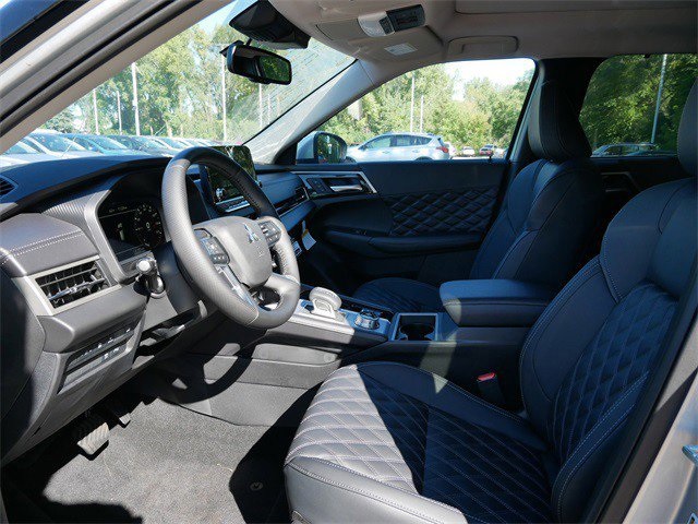 2025 Mitsubishi Outlander PHEV SEL photo 4