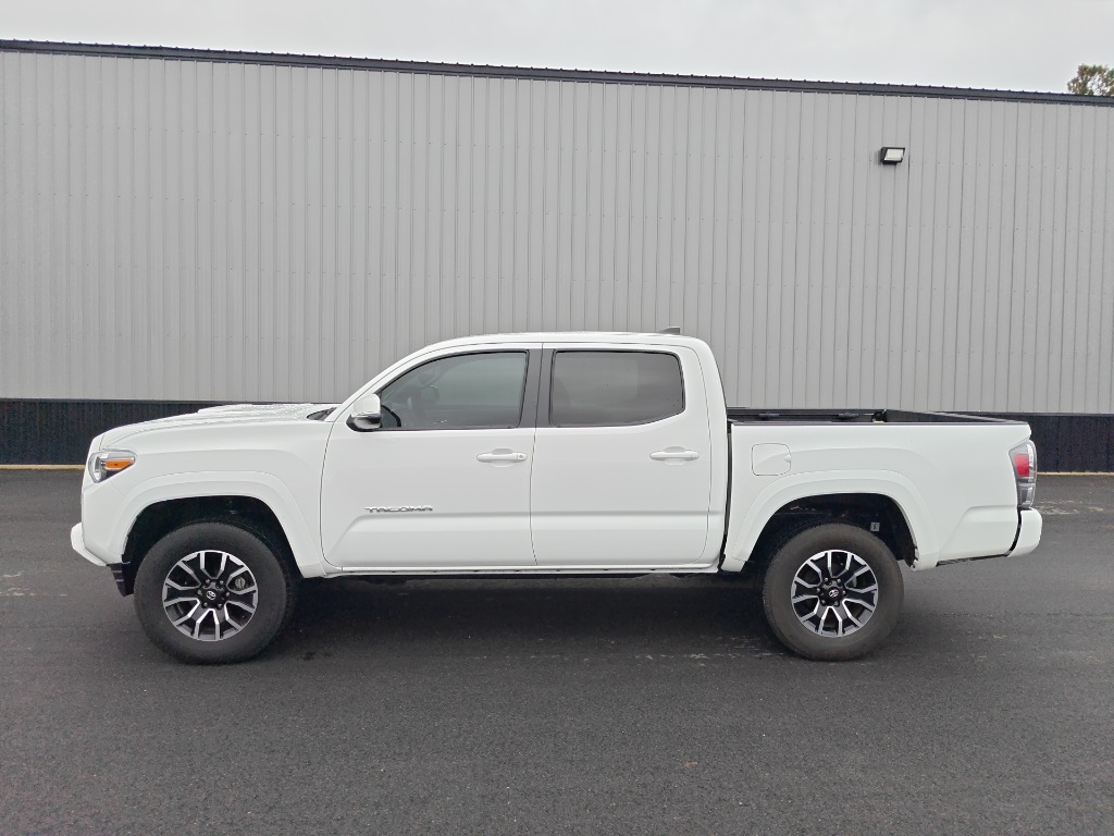 2023 Toyota Tacoma TRD Sport photo 4