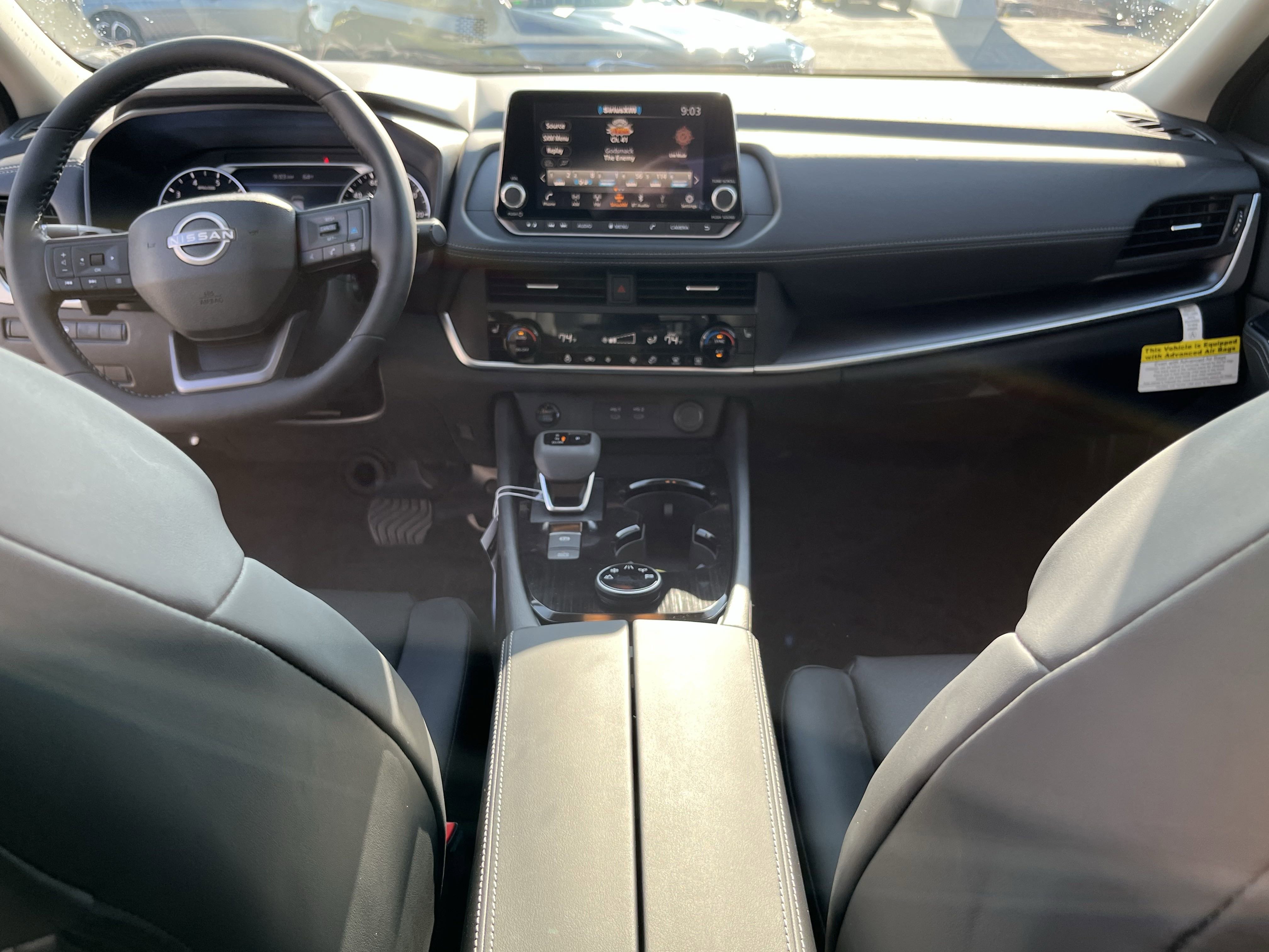 2026 Nissan Rogue SV photo 4