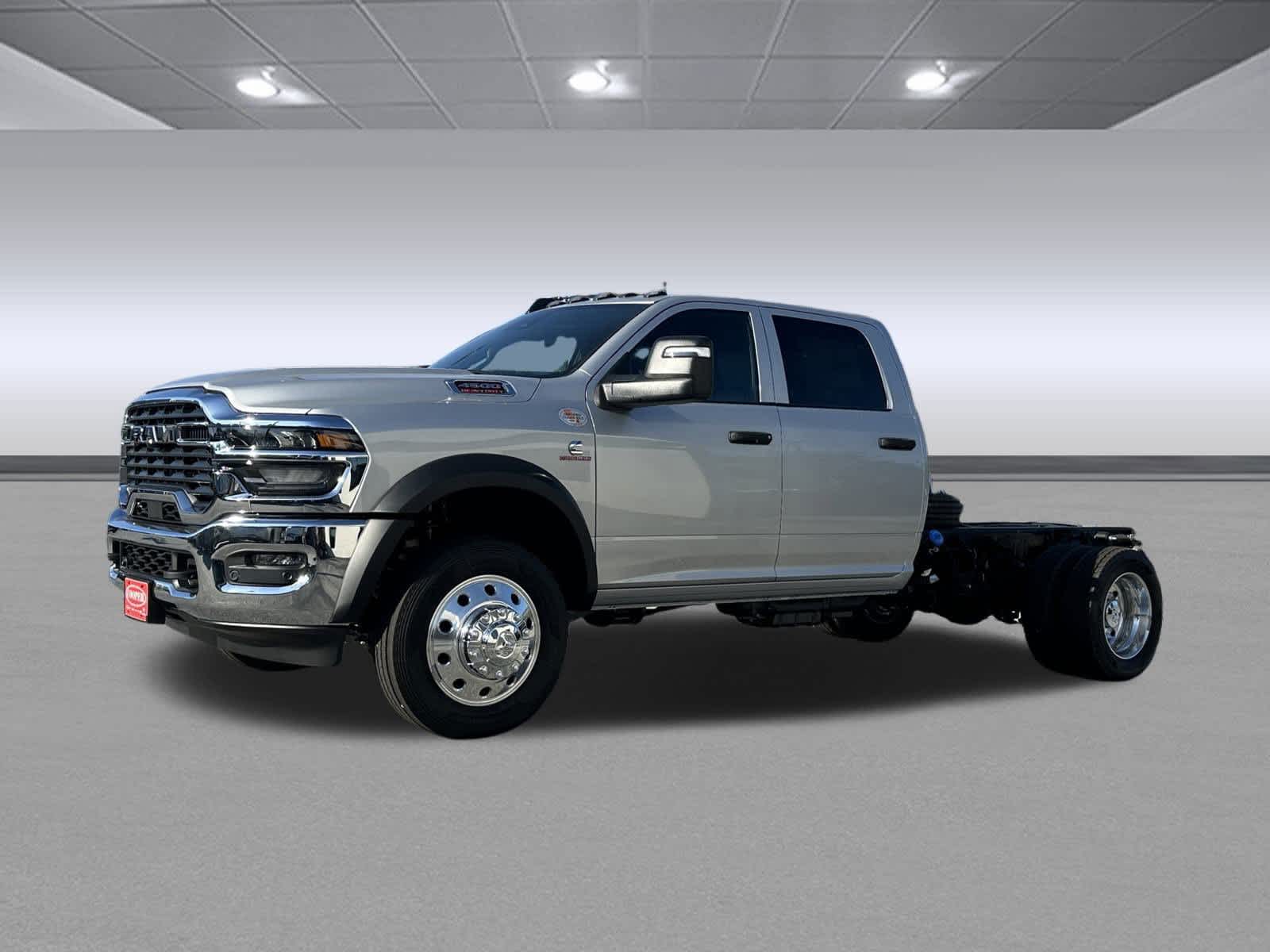 2026 Ram 4500 Tradesman photo 3