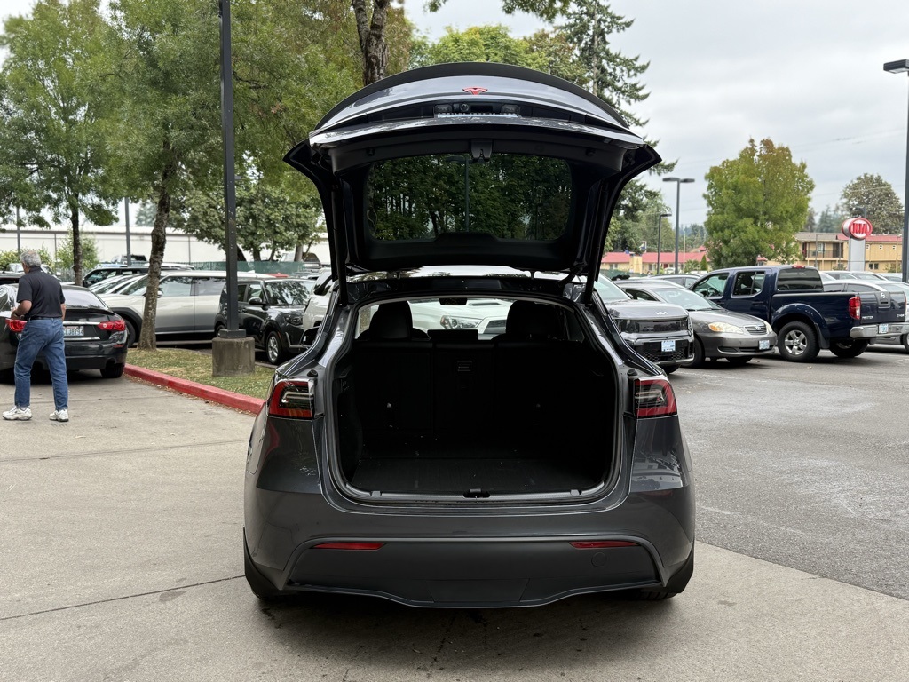 2023 Tesla Model Y Performance photo 11
