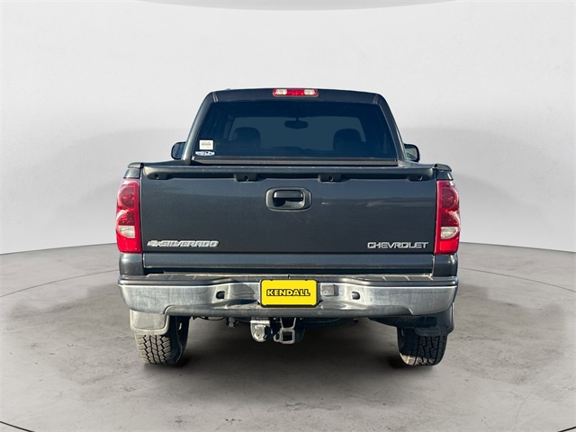 2003 Chevrolet Silverado LT photo 4